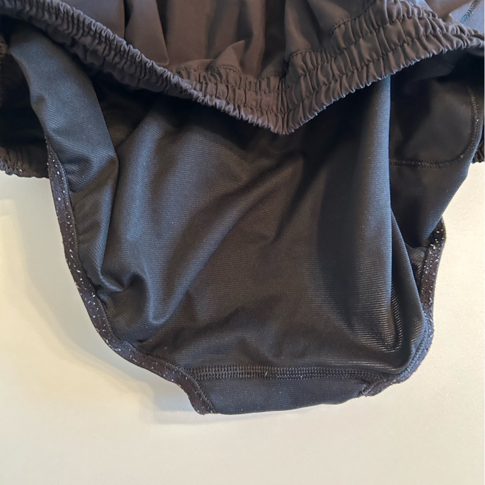 SET OF 2! Lululemon Low-Rise Hotty Hot Lined Short 2.5” - Picture 9 of 9